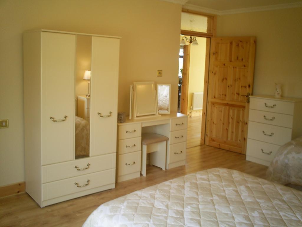 Derry House Villa Листоуел Стая снимка